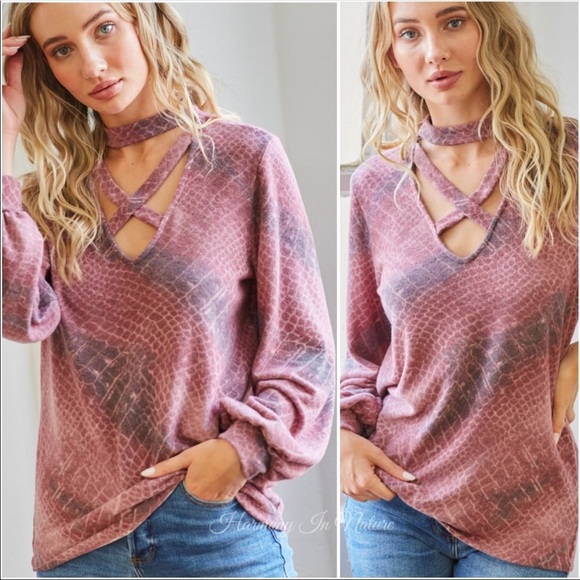B16💗Stunning💗Rose X-Front sweater w/softest material (m) - Picture 6 of 7